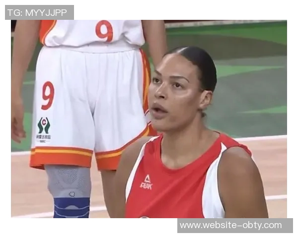 鲍威尔回应斯波批评称需提升防守强度以展现更好表现