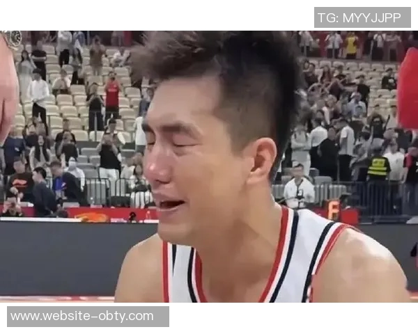 郭艾伦半场表现平平仅得7分4板3失误遭王少杰封盖状态堪忧